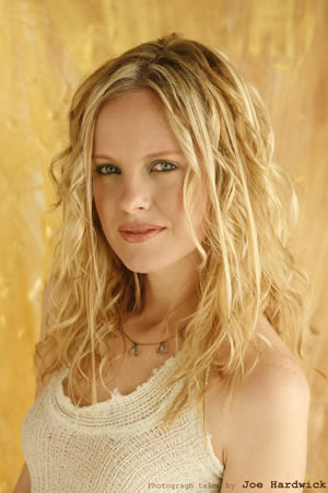 Natalie Howard - Independent Country Music Artist
